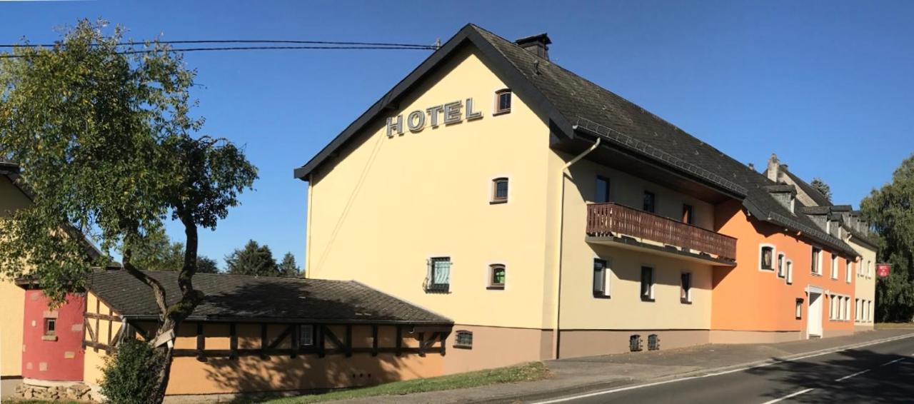 Hofgut Held Hotel Pruem Exterior photo